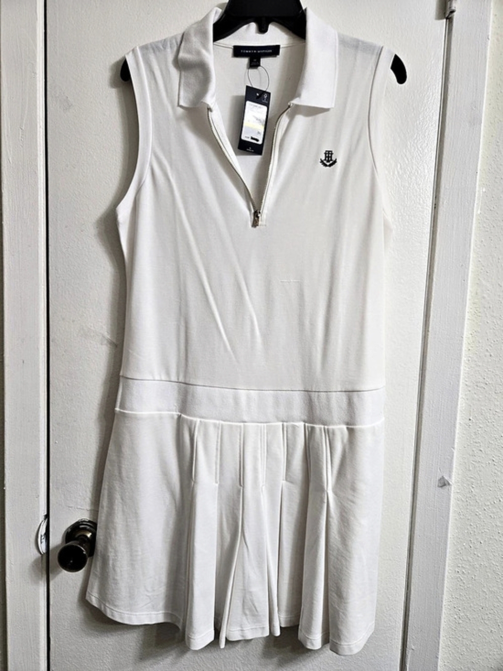 Tommy Hilfiger Casual Knit Dress White Sleeveless Mini Dress Size Medium NWT
